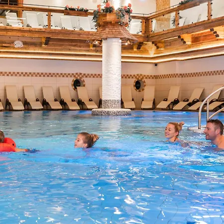 란트가스트호프 레오폴드호프 4*