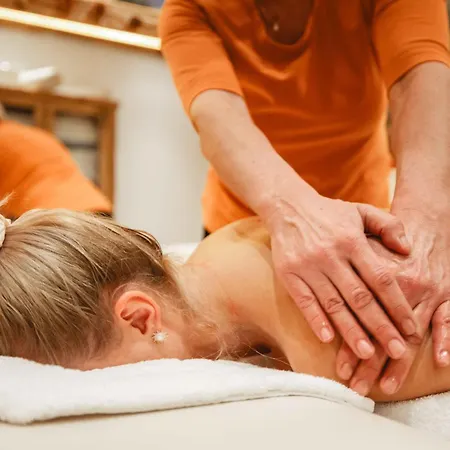 Landgasthof Leopoldhof بيت ضيافة 4*