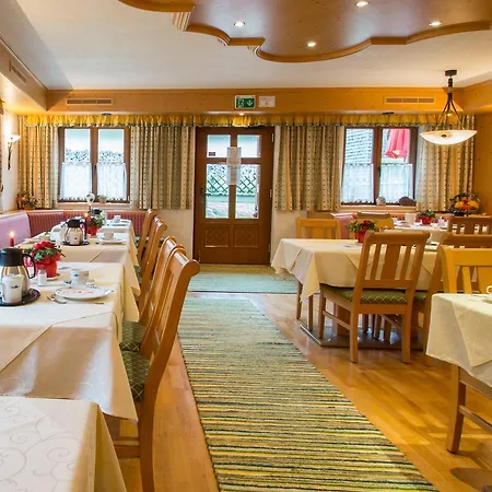 بيت ضيافة Landgasthof Leopoldhof