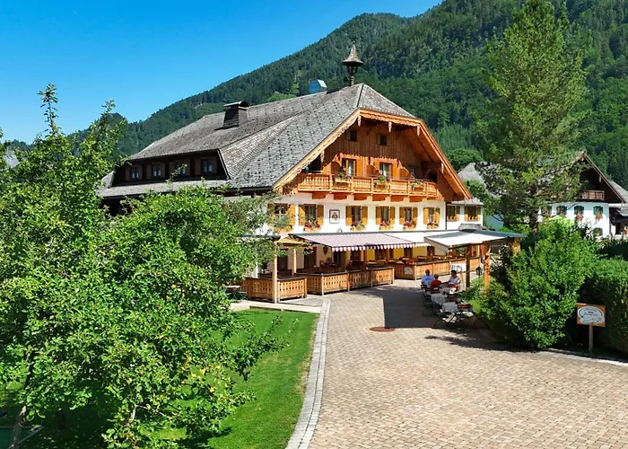 Landgasthof Leopoldhof ゲストハウス Saint Wolfgang