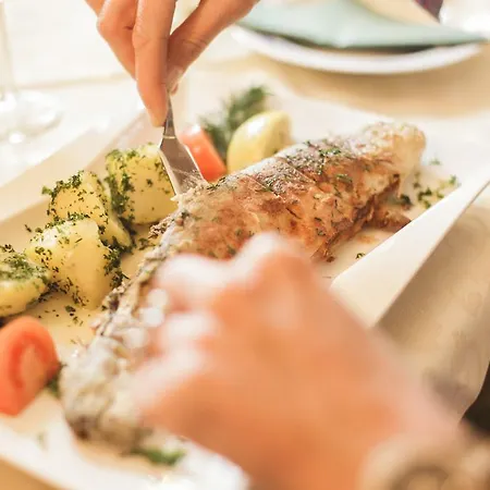 Landgasthof Leopoldhof Vendégház 4*